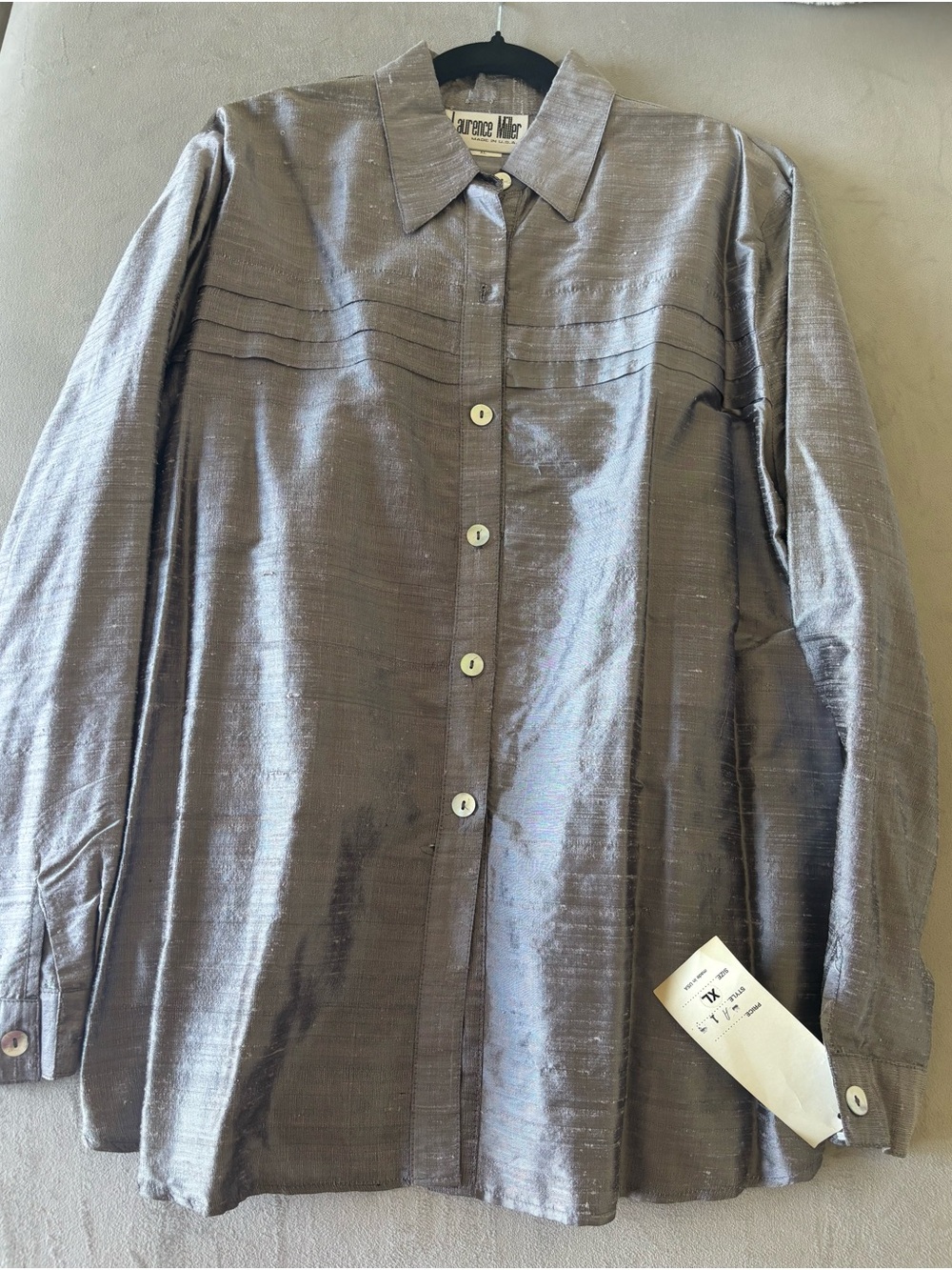 🔴 Metallic Gray Silk Blouse- XL - Picture 5 of 7